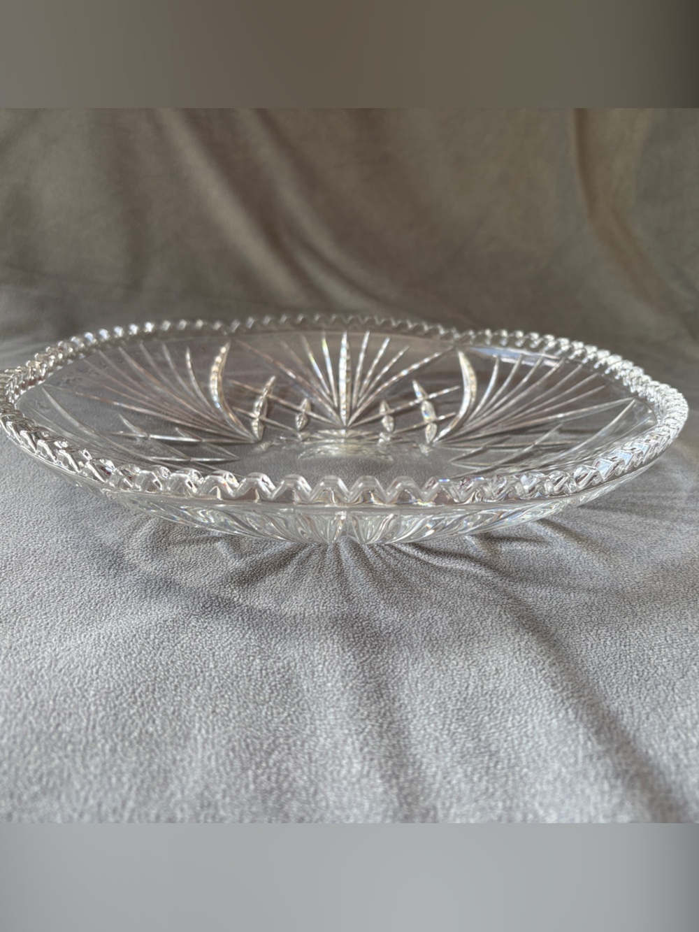 Clear Cut Glass Serving Platter - Elegant Crystal-Style Design